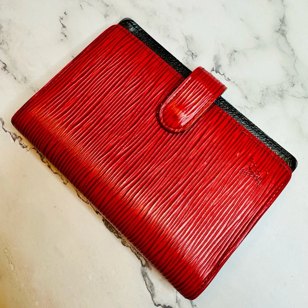 EUC Vintage Louis Vuitton Red Epi Leather Small Ring Agenda Cover